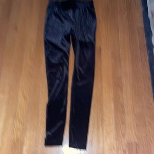 Old Navy black velvet skinny leggings EUC